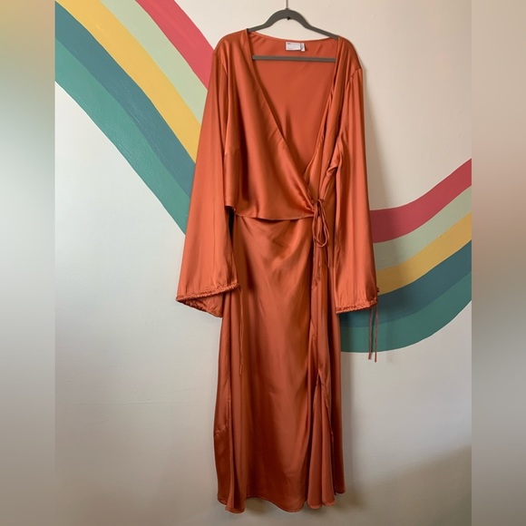 ASOS Curve Dresses & Skirts - 𝅺ASOS Design Curve Satin Maxi Dress Rust Orange Flared Tie Sleeves Wrap Size 24